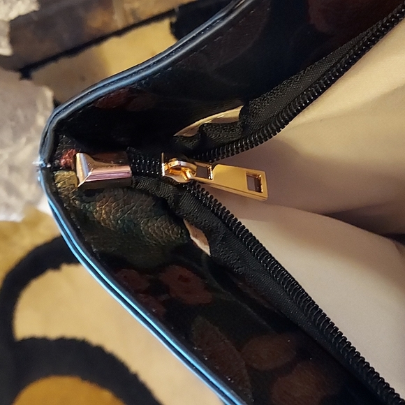 NWT-Floral Tote Bag - Picture 5 of 8